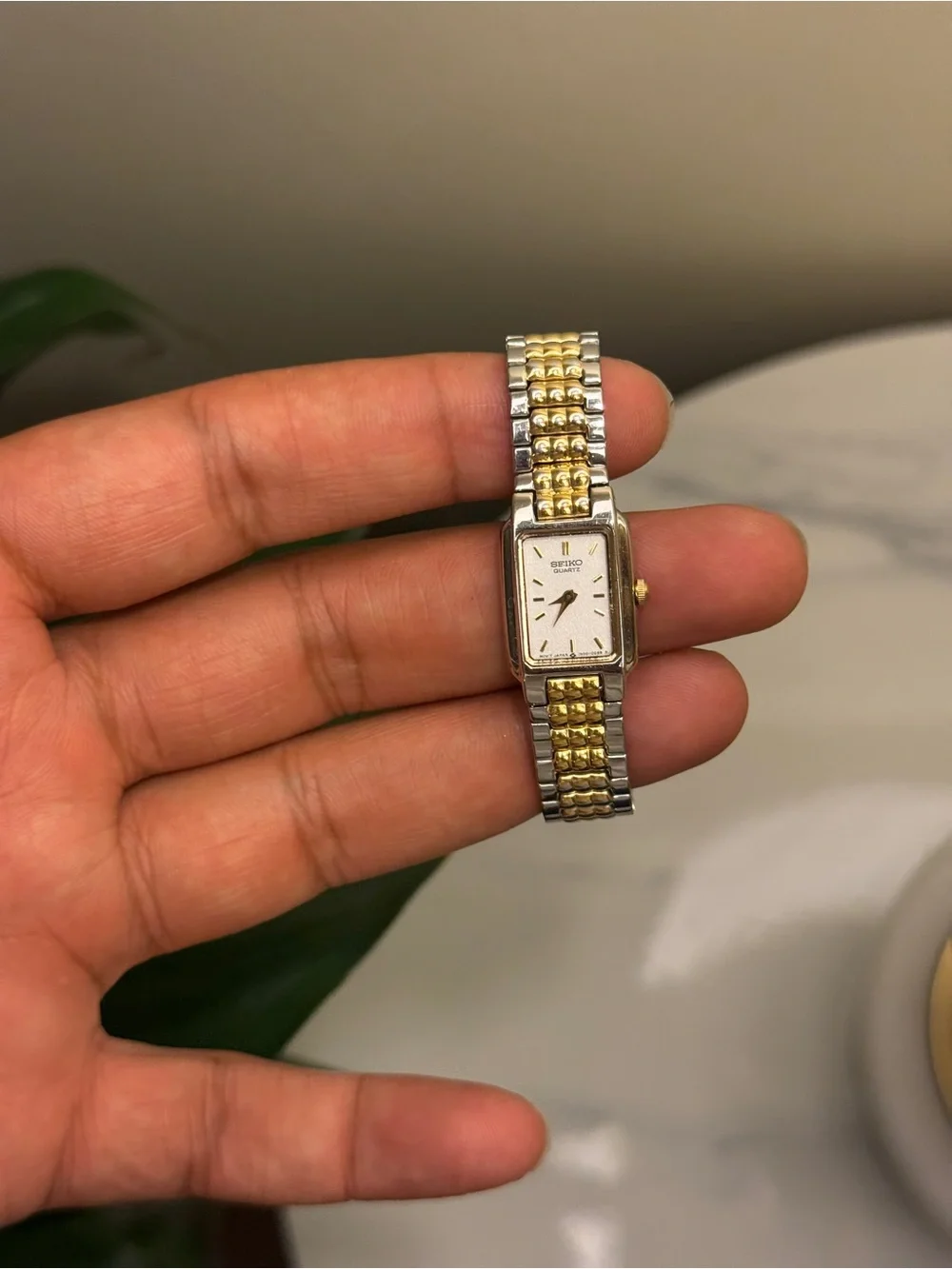 Seiko vintage two -Tone Ladies Rectangular Bracelet Watch - Gold/Silver